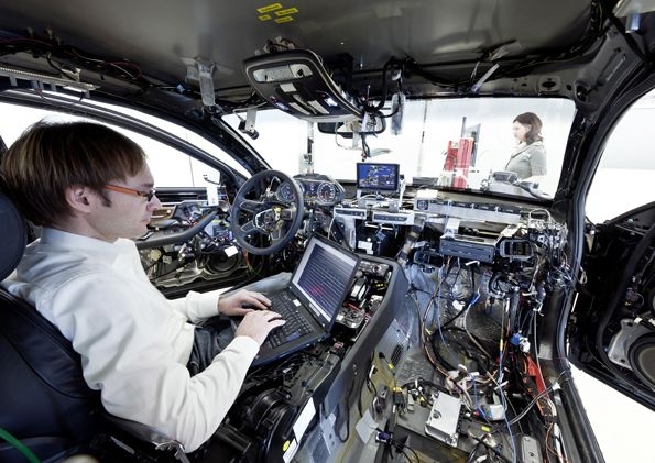 AUDI AG: Top-Arbeitgeber bei Absolventen AUDI AG: Top-Arbeitgeber bei Absolventen