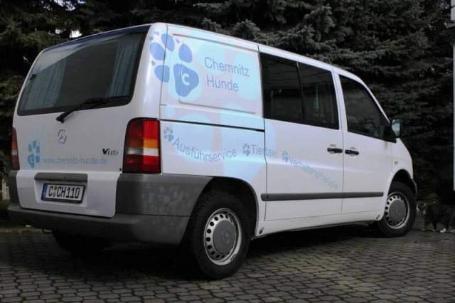 EIN TAXI FÜR ALLE FELLE - ERSTES TIERTAXI FÜR CHEMNITZ EIN TAXI FÜR ALLE FELLE - ERSTES TIERTAXI FÜR CHEMNITZ