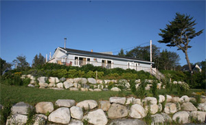 Wild Rose Cottage by the Sea, S.W. Port Mouton, Nova Scotia, Kanada Wild Rose Cottage by the Sea, S.W. Port Mouton, Nova Scotia, Kanada