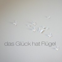 3D Objekte im Silbensalon leuten den Frühling ein. 3D Objekte im Silbensalon leuten den Frühling ein.