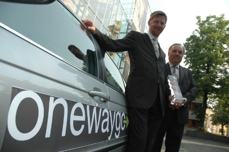 Onewaygo wird mit seinem Mietwagenkonzept zum Preisträger im bundesweiten Wettbewerb Onewaygo wird mit seinem Mietwagenkonzept zum Preisträger im bundesweiten Wettbewerb