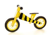 Spielzeug aus Holz und andere Spielsachen für Kinder Spielzeug aus Holz und andere Spielsachen für Kinder