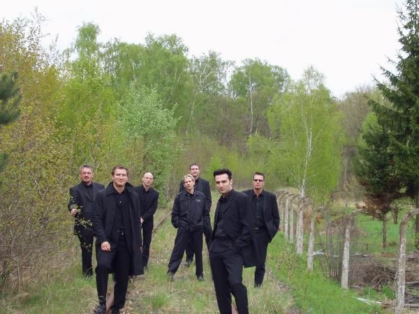 A-Cappella Polen: Im alten Stellwerk in Godkuw bei Chojna singt das Septett aus Köln A-Cappella Polen: Im alten Stellwerk in Godkuw bei Chojna singt das Septett aus Köln