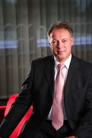 BARMER GEK baut MicroStrategy Business Intelligence Anwendung aus BARMER GEK baut MicroStrategy Business Intelligence Anwendung aus