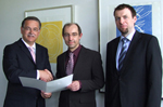 (v.l.n.r.): Dr. Detlef Reeker, Prof. Dr. Michael Sachtler sowie Prof. Dr. Stephan Raimer (v.l.n.r.): Dr. Detlef Reeker, Prof. Dr. Michael Sachtler sowie Prof. Dr. Stephan Raimer