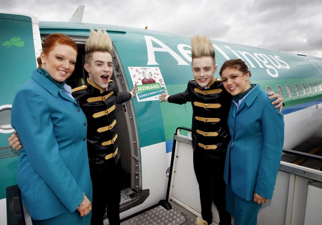 Back home again - Aer Lingus flogen Jedward zurück nach Irland Back home again - Aer Lingus flogen Jedward zurück nach Irland