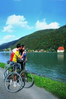 Pärchen an der Donau