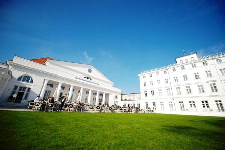 Ort der Veranstaltung Grand Hotel in Heiligendamm Ort der Veranstaltung Grand Hotel in Heiligendamm