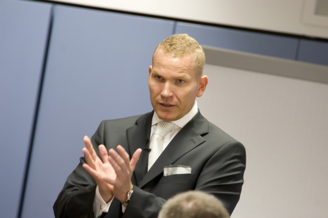 Vertriebs-Experte Martin Limbeck gibt sein Know-how an der Universität St.Gallen weiter Vertriebs-Experte Martin Limbeck gibt sein Know-how an der Universität St.Gallen weiter