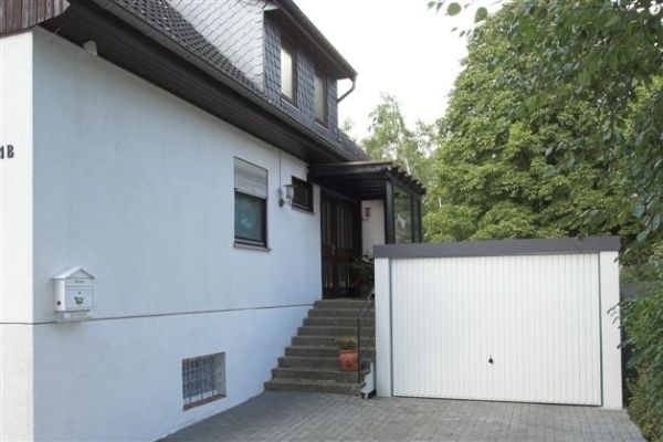 Fertiggaragen von Exklusiv-Garagen haben Besseres verdient: Umwelt und Geldbeutel schonen mit Solara Fertiggaragen von Exklusiv-Garagen haben Besseres verdient: Umwelt und Geldbeutel schonen mit Solara