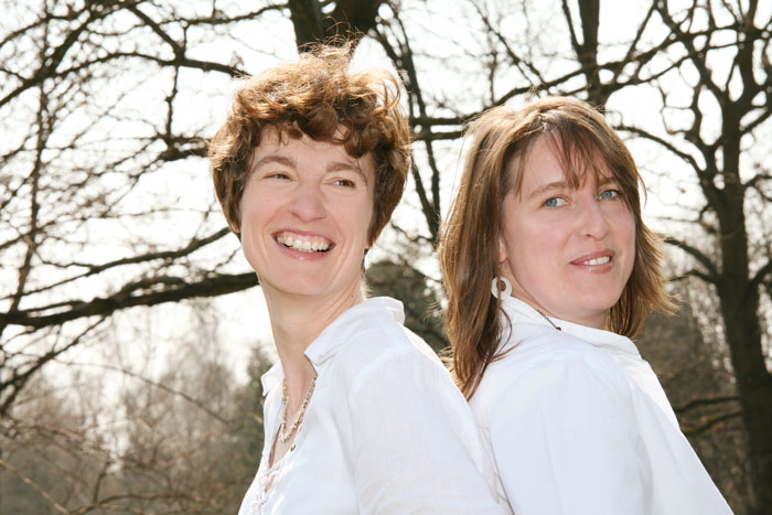 Die Verlegerinnen Anja Wrede und Claudia Hartmann