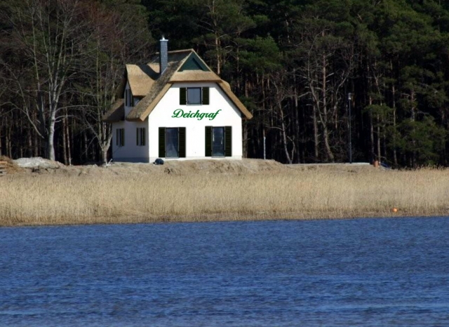 Leuchtturm Seebad Breege Richtfest am 3.6.11 Reethäuser und Deichhäuser am Meer gefragt wie nie