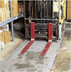 TRACKMAT -Ölbindende Industriematten für stark frequentierte Bereiche TRACKMAT -Ölbindende Industriematten für stark frequentierte Bereiche