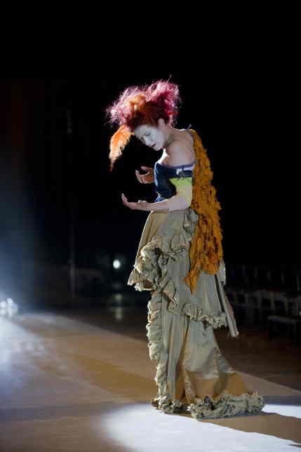 Semele Walk Musiktheater von Ludger Engels Couture von Vivienne Westwood Aleksandra Zamojska KunstFe Semele Walk Musiktheater von Ludger Engels Couture von Vivienne Westwood Aleksandra Zamojska KunstFe