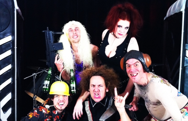 WILLKOMMEN ZUR HÄRTESTEN COMEDY-SHOW DER WELT: WILLKOMMEN ZUR HÄRTESTEN COMEDY-SHOW DER WELT: