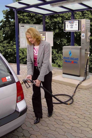 Für Elektroautos ist die Zeit noch nicht reif - wer sofort etwas für die Umwelt tun möchte, fährt mi Für Elektroautos ist die Zeit noch nicht reif - wer sofort etwas für die Umwelt tun möchte, fährt mi