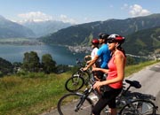 Mit dem innovativen E-Bike sind selbst Ausflüge auf steilen Bergstraßen ein entspanntes Vergnügen.