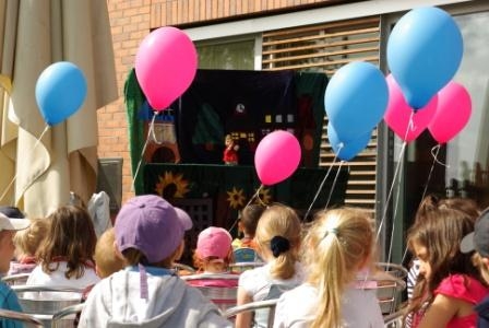 Fröhliche Gesichter beim Spielplatzfest im AGAPLESION BETHANIEN HAVELGARTEN in Berlin Spandau Fröhliche Gesichter beim Spielplatzfest im AGAPLESION BETHANIEN HAVELGARTEN in Berlin Spandau