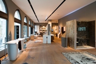 Innenansicht Flagshipstore antoniolupi by DASBADSTUDIO Innenansicht Flagshipstore antoniolupi by DASBADSTUDIO