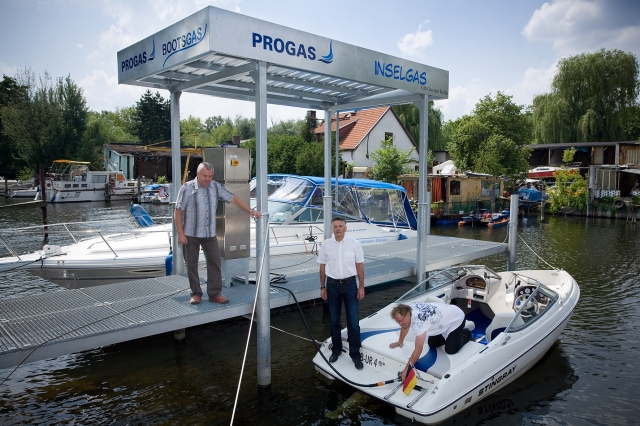 Erste Flüssiggas-Tankstelle für Boote in Berlin-Spandau eröffnet