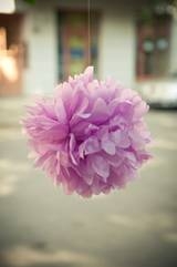 Gewinnspiel von 1001Hochzeiten: Pompoms als Hochzeitsdekoration