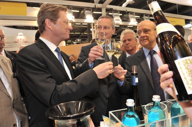 Guido Westerwelle besucht deutsche Winzer auf der Vinexpo in Bordeaux