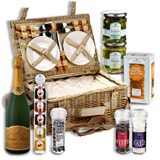 Mit den prall gefüllten Picknickkörben werden Sommertage zu Schlemmertagen