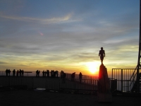 Sonnenaufgang auf der Plattform (Tiroler Zugspitzbahn)
