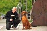 Hundeverhaltenstherapeut und Hundetrainer der AGILA Haustierversicherung Sven Spitzner Hundeverhaltenstherapeut und Hundetrainer der AGILA Haustierversicherung Sven Spitzner
