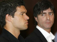 Ballack und Löw: In diesem Leben wohl keine Freunde mehr (Foto: Screenshot / Bild.de) Ballack und Löw: In diesem Leben wohl keine Freunde mehr (Foto: Screenshot / Bild.de)