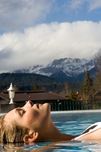 Dame im Pool Wellnesshotel Schönruh Dame im Pool Wellnesshotel Schönruh