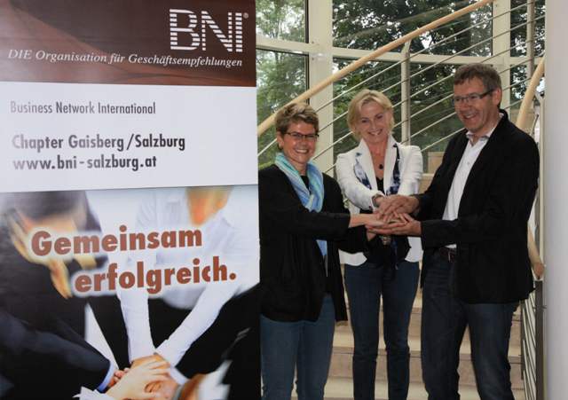 Die Direktion des Chapters Gaisberg: Lilla Sumereder, Dr. Sylvia Hochreiter + Josef Wallinger Die Direktion des Chapters Gaisberg: Lilla Sumereder, Dr. Sylvia Hochreiter + Josef Wallinger