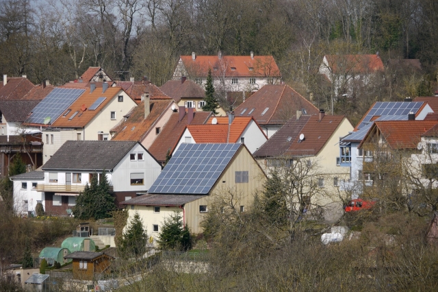 Solarenergie auch für suboptimale Dächer Solarenergie auch für suboptimale Dächer