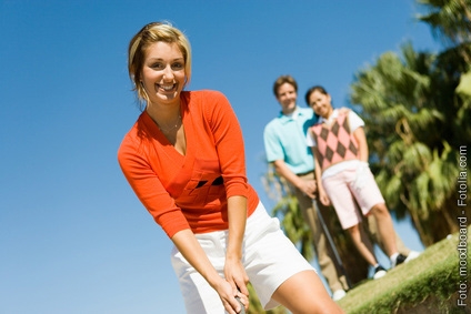 Auch auf dem Tennis- oder Golfplatz sind die GET-Balance Armbänder beliebt.