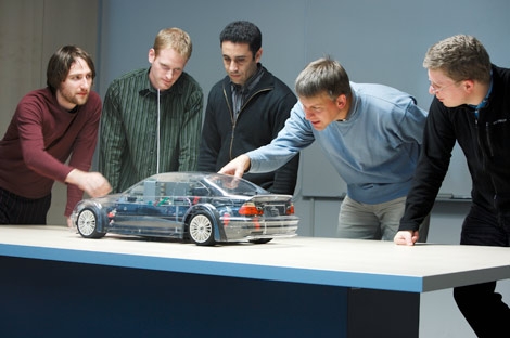 International gefragt: Fernstudium»Master Software Engineering for Embedded Systems« International gefragt: Fernstudium»Master Software Engineering for Embedded Systems«