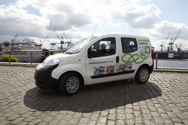 LESERKREIS DAHEIM startet Roadshow mit KARABAG-Elektrofahrzeug in Hamburg Stellingen LESERKREIS DAHEIM startet Roadshow mit KARABAG-Elektrofahrzeug in Hamburg Stellingen