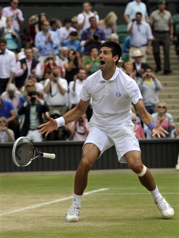 HEAD: Novak Djokovic gewinnt erstmals in Wimbledon und löst Rafael Nadal als Nr. 1 der ATP Weltrangl HEAD: Novak Djokovic gewinnt erstmals in Wimbledon und löst Rafael Nadal als Nr. 1 der ATP Weltrangl