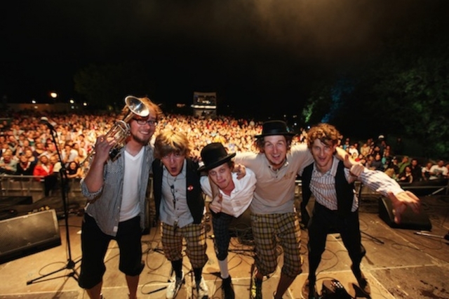 Rund 5.500 Besucher feierten bei der Weltpremiere von Night of the Alps Rund 5.500 Besucher feierten bei der Weltpremiere von Night of the Alps