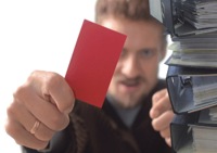 Rote Karte - Aktenstapel