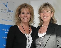 Firmeninhaberin Stephanie Vogel mit Media- und Marketingfachfrau Brigitte Spreng
