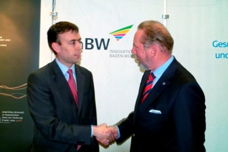 innBW-Sprecher Hugo Hämmerle begrüßt Baden-Württembergs Finanzminister Nils Schmid innBW-Sprecher Hugo Hämmerle begrüßt Baden-Württembergs Finanzminister Nils Schmid