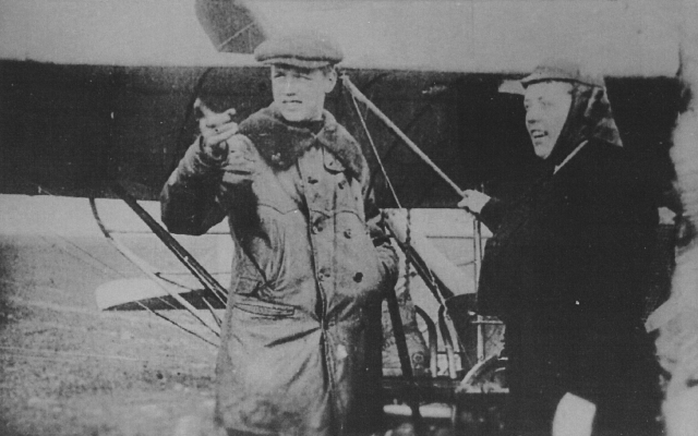 Der jüngste Pilot der Welt flog im Rheinland und in Westfalen Der jüngste Pilot der Welt flog im Rheinland und in Westfalen