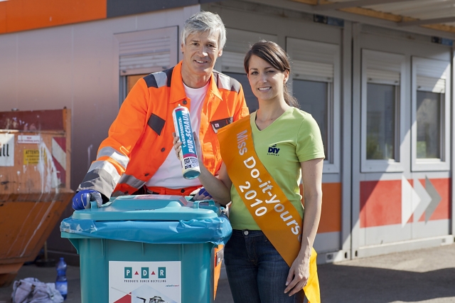 Miss DIY für PUR-Schaumdosenrecycling Miss DIY für PUR-Schaumdosenrecycling