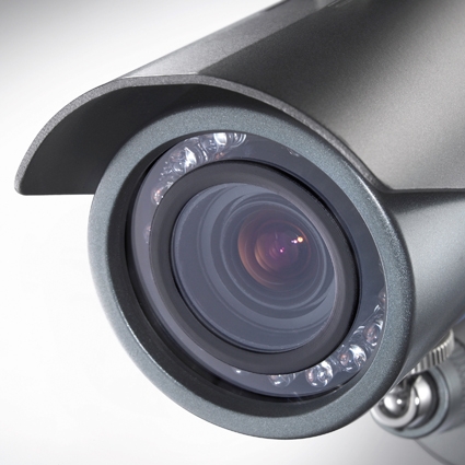 ProfessionelleÜberwachungskamera von sygonix® liefert hochauflösende Bilder bei Tag und Nacht ProfessionelleÜberwachungskamera von sygonix® liefert hochauflösende Bilder bei Tag und Nacht