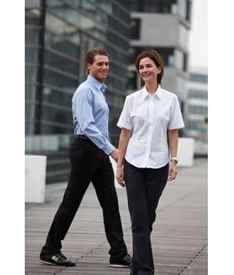 Für die Arbeit geschaffen: Hakro Performance bei AKTIVE-WEAR.de