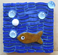 Ein glücklicher Fisch im Wasser Ein glücklicher Fisch im Wasser
