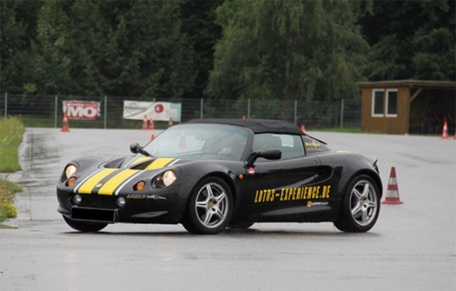 MIT DEM POPMETER AUF DEM ASPHALT MIT DEM POPMETER AUF DEM ASPHALT