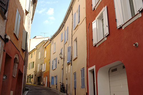 Straße in Roussillon 