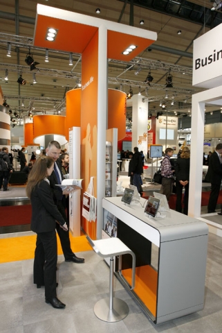 Fraunhofer Academy zeigt iPad-Lern-Apps und Weiterbildungsprogramme auf der»Zukunft Personal« Fraunhofer Academy zeigt iPad-Lern-Apps und Weiterbildungsprogramme auf der»Zukunft Personal«