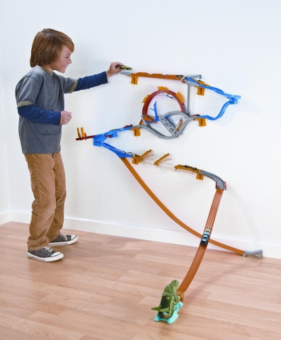 Hot Wheels erobert mit Wall Tracks die Kinderzimmerwände! Hot Wheels erobert mit Wall Tracks die Kinderzimmerwände!